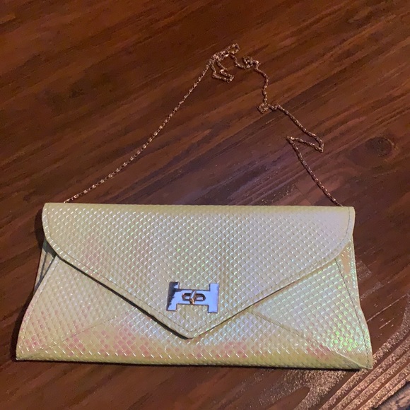 Holographic Envelope Light Mint Green Clutch - Picture 7 of 8
